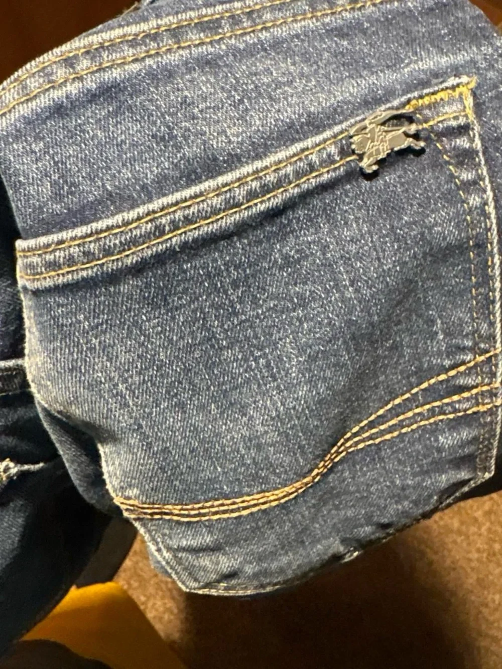 Men Burberry straight leg jeans size 30x30
